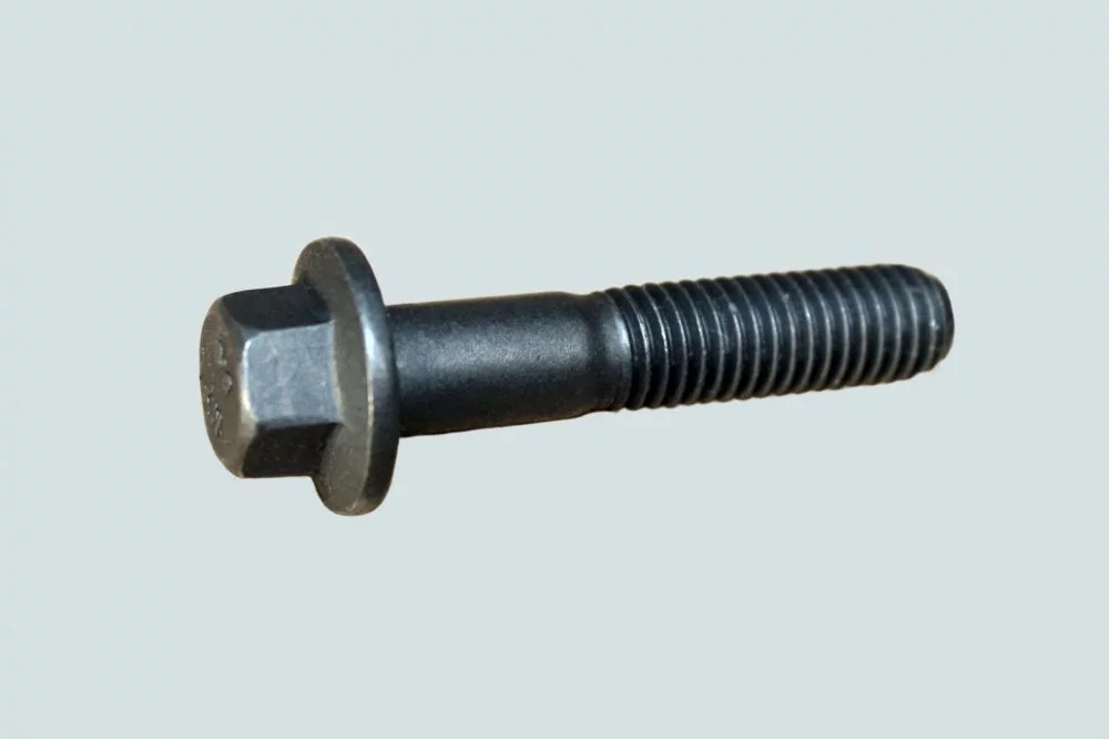 фото болт   м8х 40х 1,25 (крепления тнвд) isf2.8, isf3.8, qsl, qsc 3900678 
