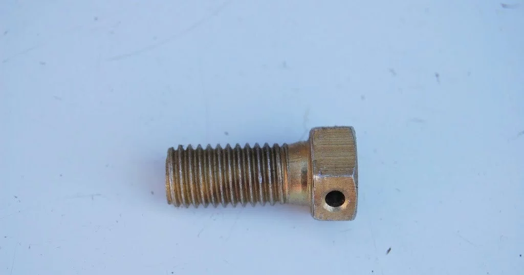 купить Болт крепления боковой подушки 3М12-6Нх25